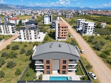 Exterior 4