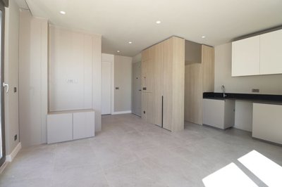 Interior 5
