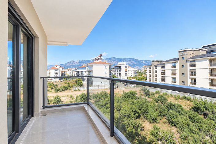 Image No.17-3 Bed Apartment for sale