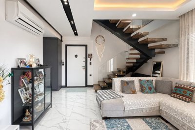 Interior 3