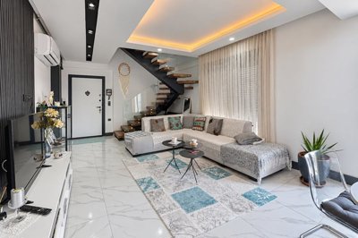 Interior 5