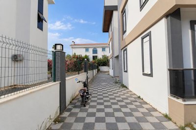 Exterior 12