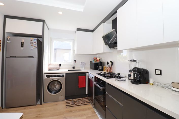 Image No.20-3 Bed Apartment for sale