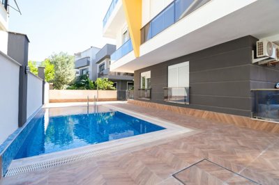 Exterior 9