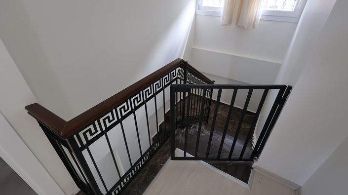 Image No.24-4 Bed Apartment for sale