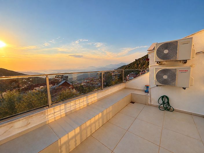 Image No.25-4 Bed Apartment for sale