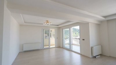 Interior 3
