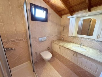 Interior 11