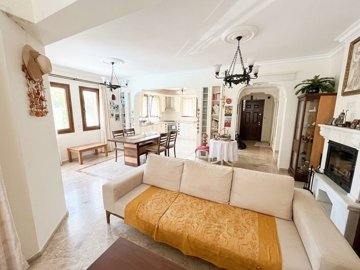 Interior 2