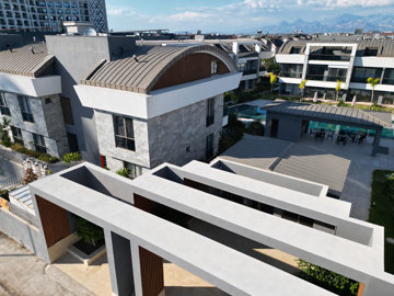 Exterior 13