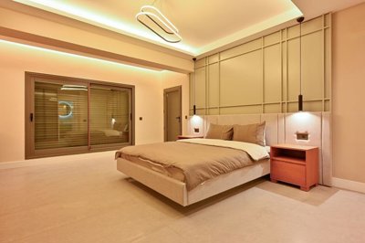 Interior 7