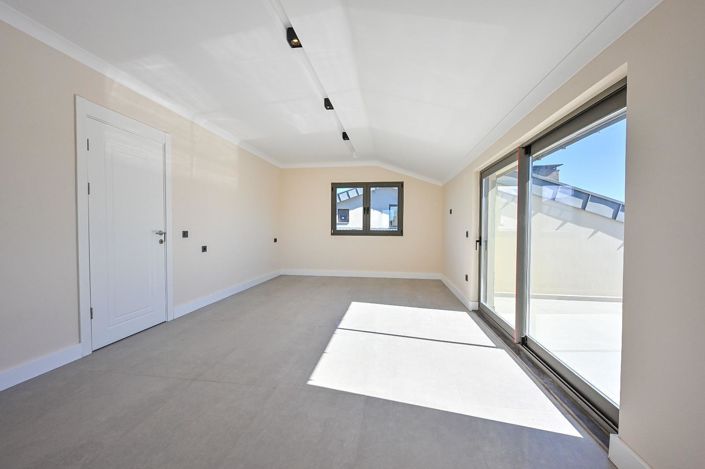 Image No.27-5 Bed House/Villa for sale