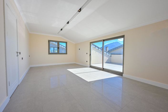 Image No.28-5 Bed House/Villa for sale