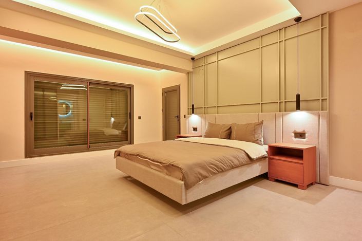 Image No.14-8 Bed House/Villa for sale