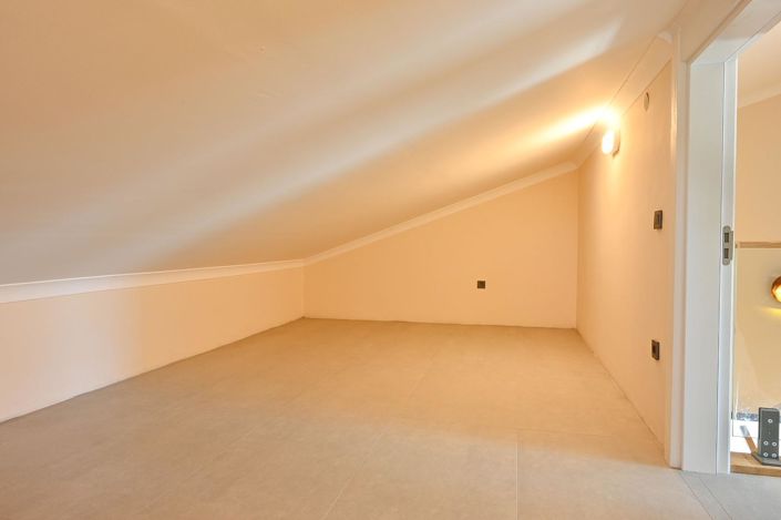 Image No.37-8 Bed House/Villa for sale