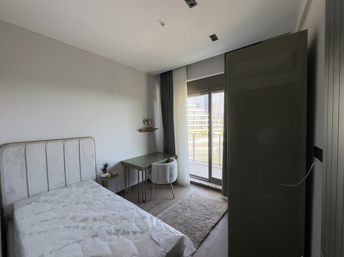 Image No.10-4 Bed Apartment for sale