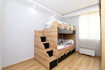 Interior 5
