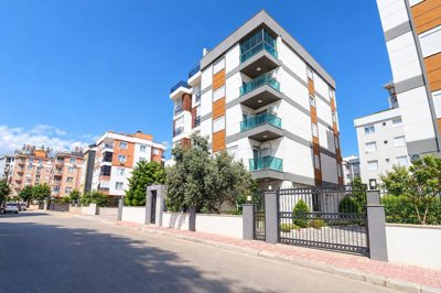 Exterior 4