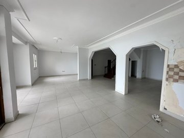 Interior 3