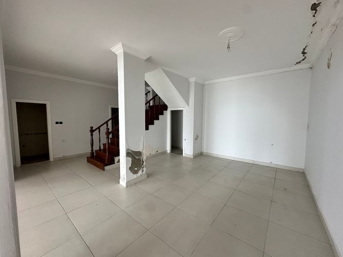 Image No.14-6 Bed House/Villa for sale
