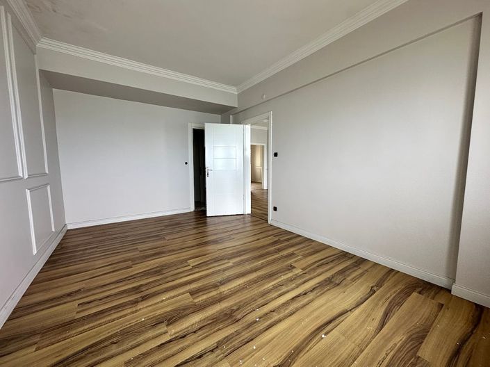 Image No.19-6 Bed House/Villa for sale