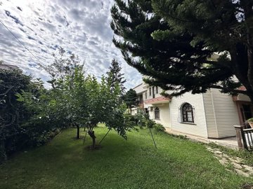 Exterior 8