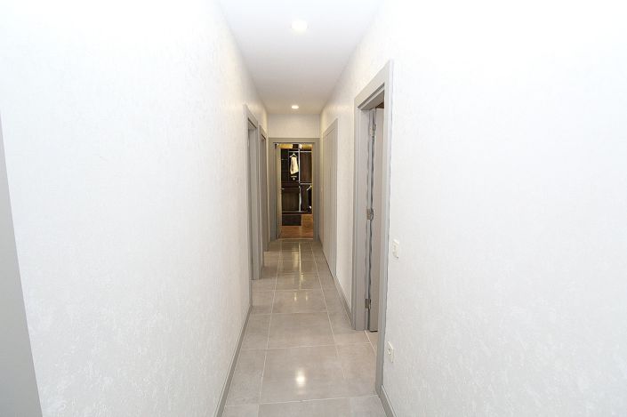 Image No.20-3 Bed Apartment for sale