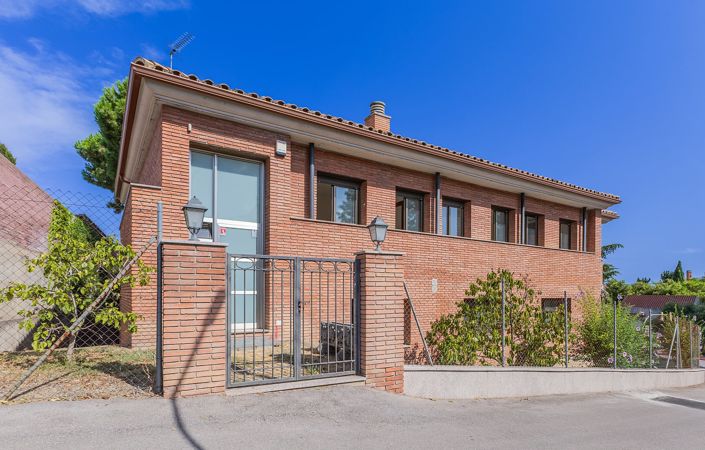 Image No.4-8 Bed House/Villa for sale