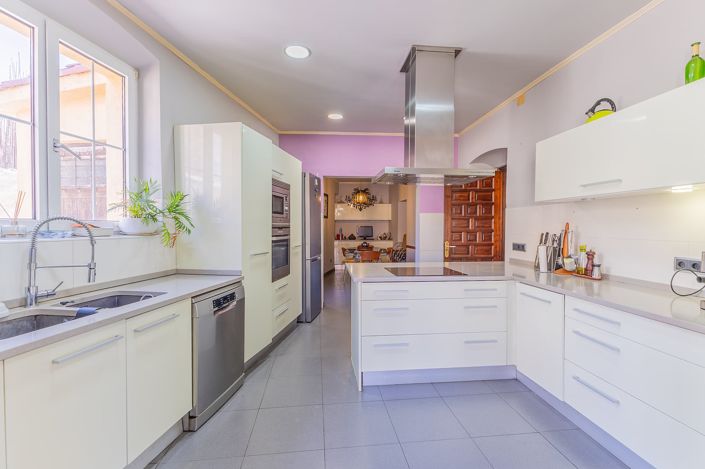 Image No.19-9 Bed House/Villa for sale