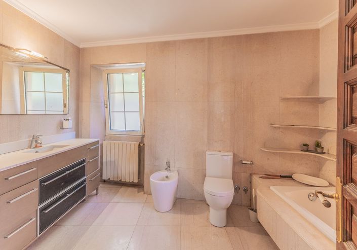 Image No.28-9 Bed House/Villa for sale