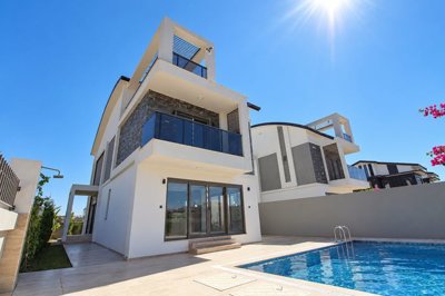 Exterior 3