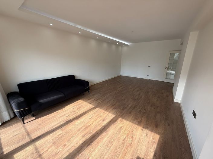 Image No.12-3 Bed Apartment for sale