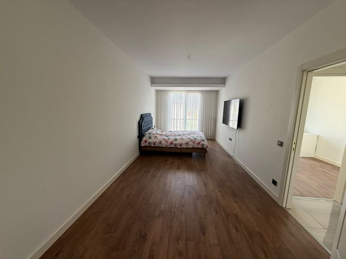 Image No.18-3 Bed Apartment for sale
