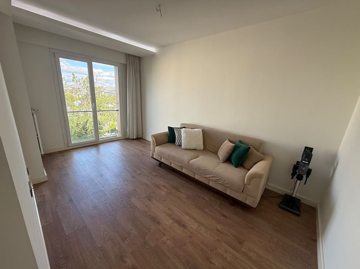 Image No.19-3 Bed Apartment for sale