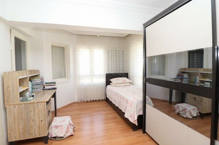 Image No.17-3 Bed Apartment for sale