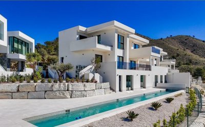 Exterior 4