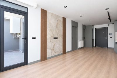 Interior 2