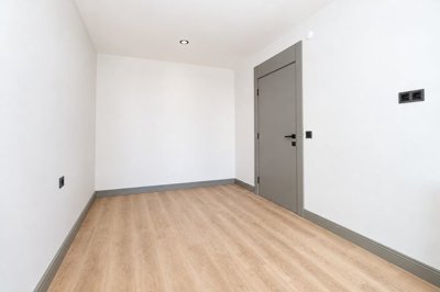 Interior 3