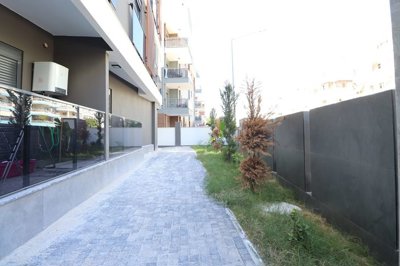Exterior 6