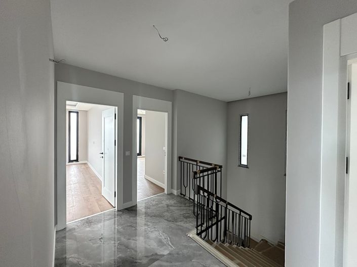Image No.30-5 Bed House/Villa for sale