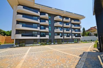 Exterior 4