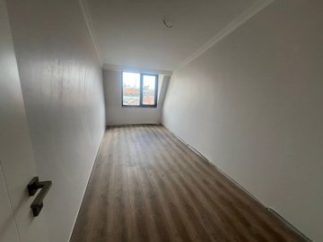 Interior 9