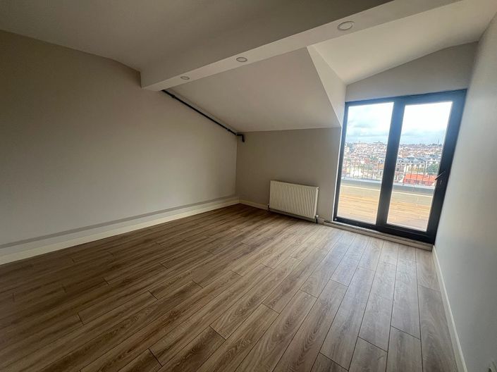 Image No.9-4 Bed Apartment for sale