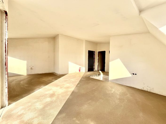 Image No.23-3 Bed Apartment for sale