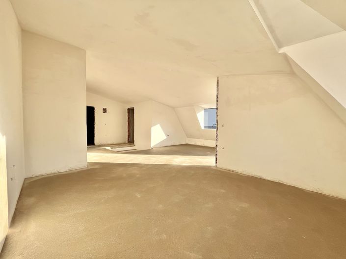 Image No.25-3 Bed Apartment for sale