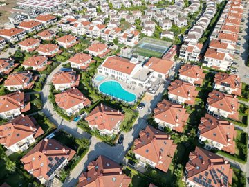 Exterior 1
