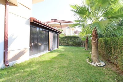 Exterior 15