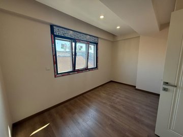 Interior 5