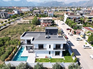 Exterior 9