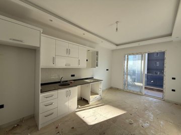 Interior 4